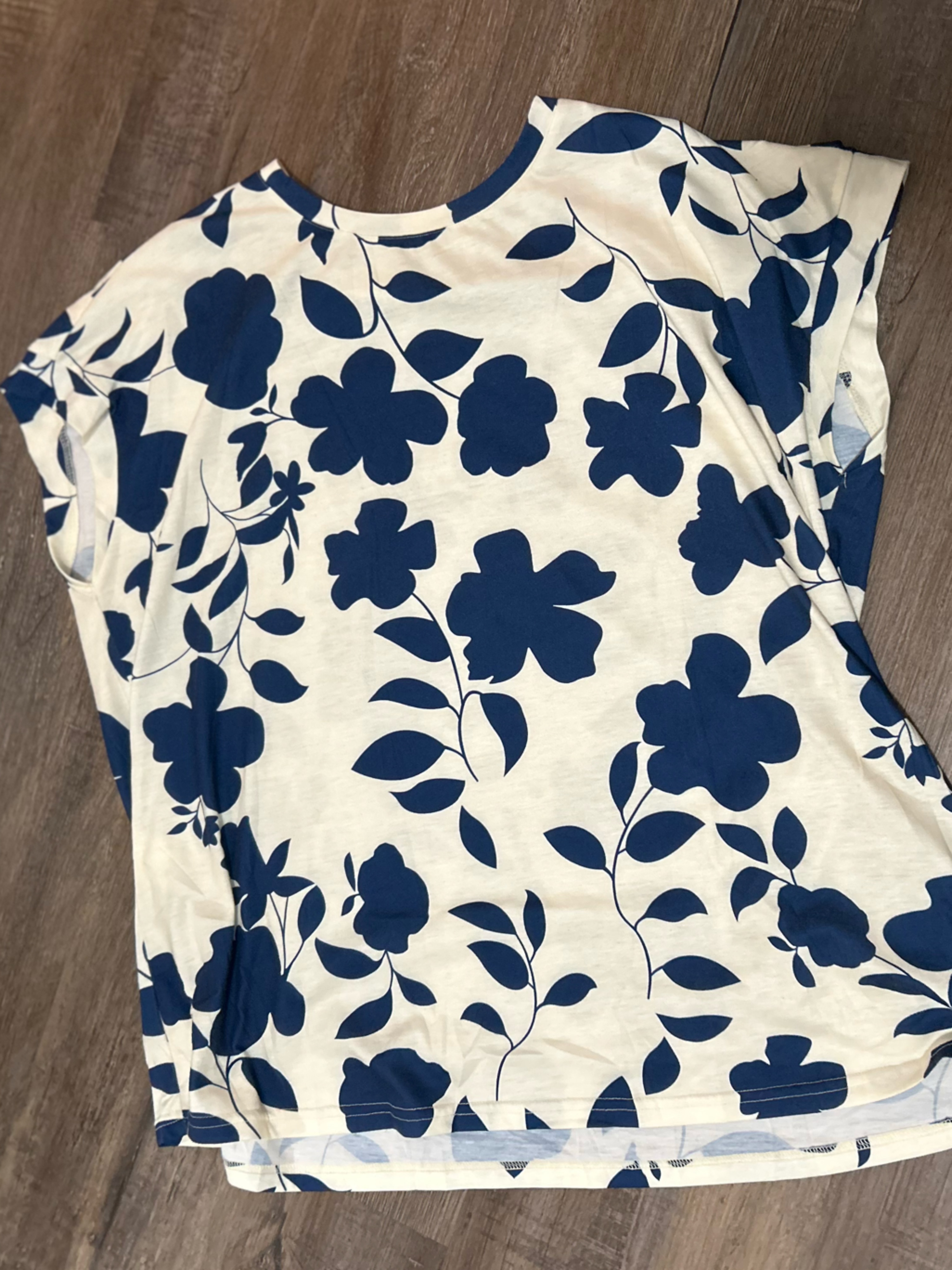Casual White & Navy Floral Sleeveless Top